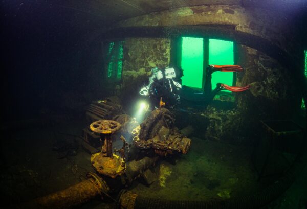 Diver Package with Rental Equipment "Prison+Pump Station"